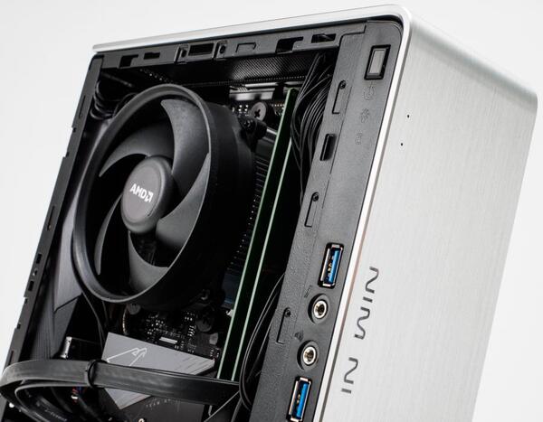 ASCII.jp：Ryzen 7 5700G搭載で13万円台と高コスパ！ 省スペースでも