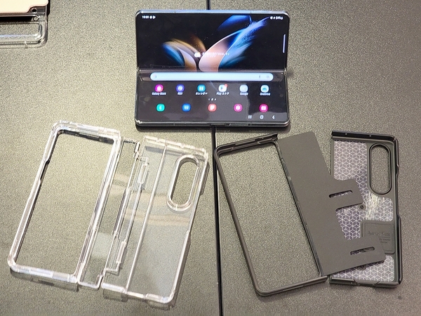 ASCII.jp：Galaxy Z Fold4のボディーをしっかり守るアラリーケースを
