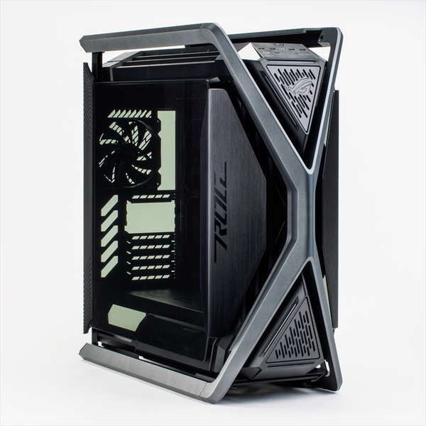 ASCII.jp：デカすぎる！重さ20kgのモンスターケース、ROG Hyperionで超