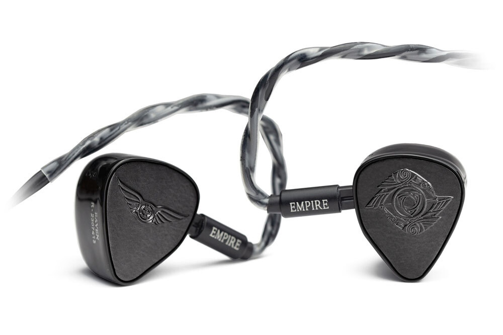 Empire Earsの新フラッグシップ「RAVEN」通常版 - 週刊アスキー