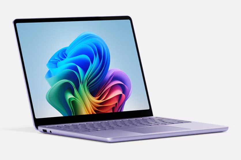 ASCII.jp：少し小型化＆お手頃価格がうれしいSurface Laptopが国内予約