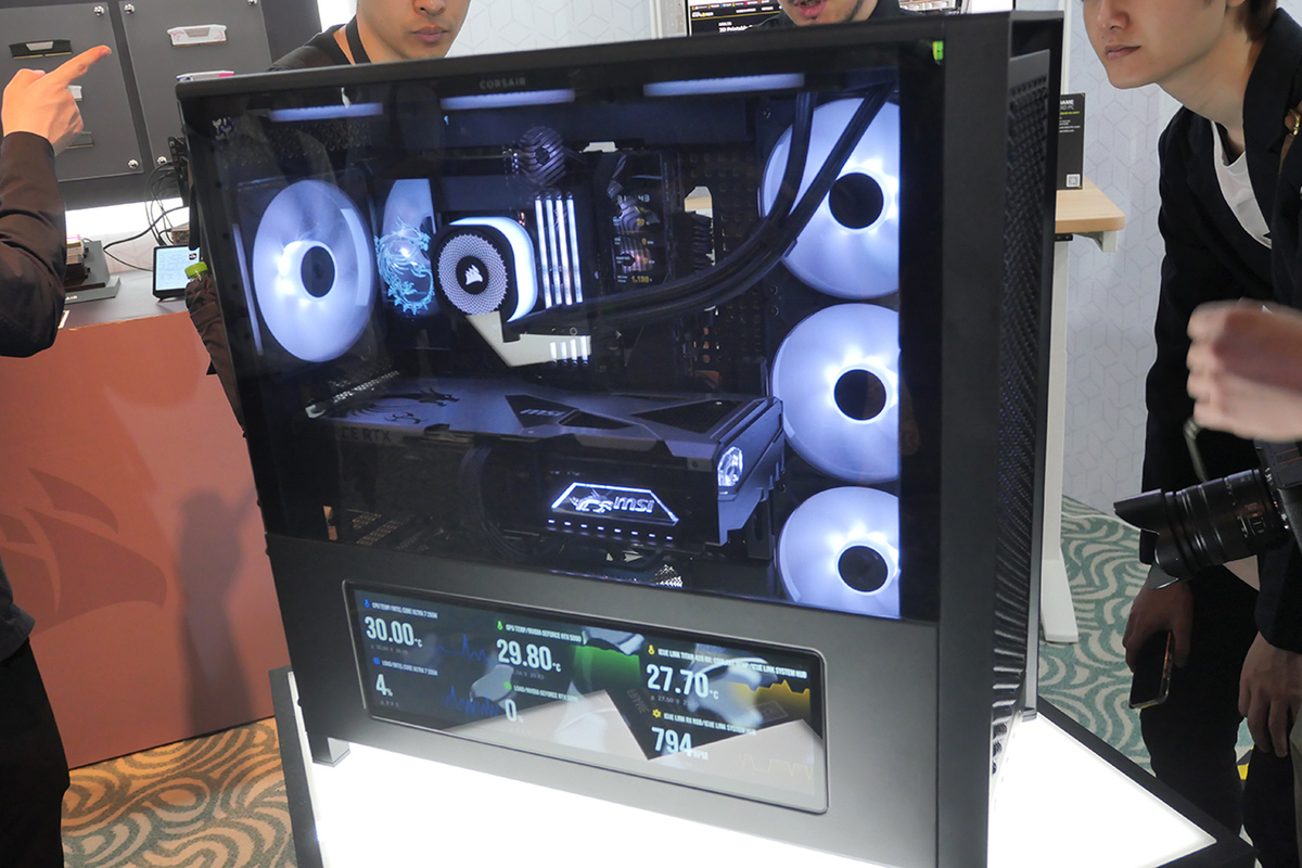 デュアルではなく“トリプル”チャンバーのピラーレスケース、CORSAIR新