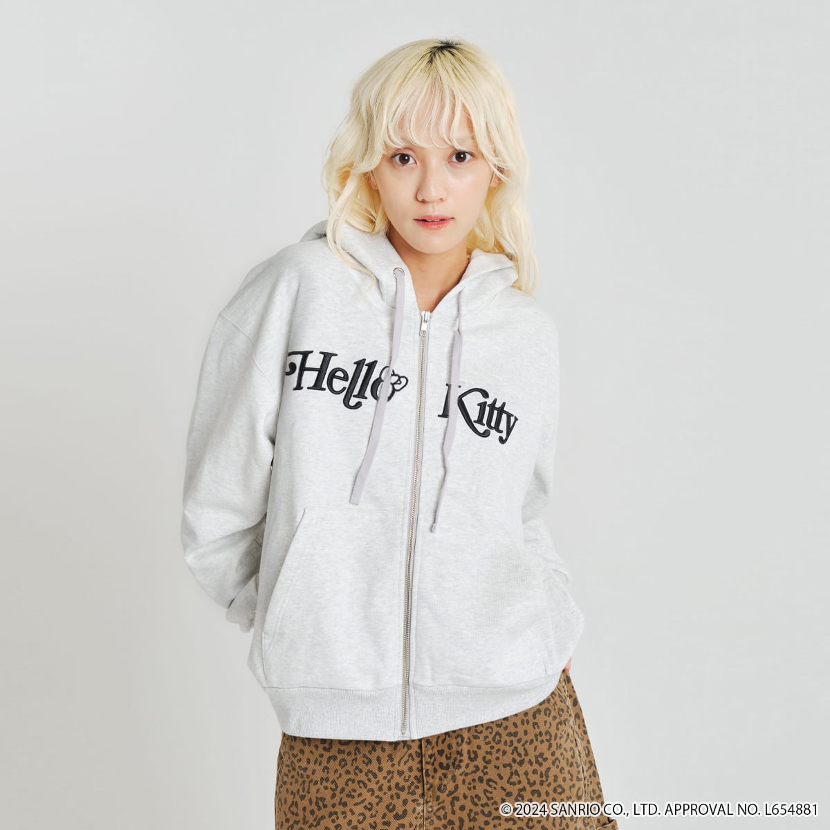 HELLO KITTY x atmos pink Double Open-end Zipper Parka GRAY（ハロー