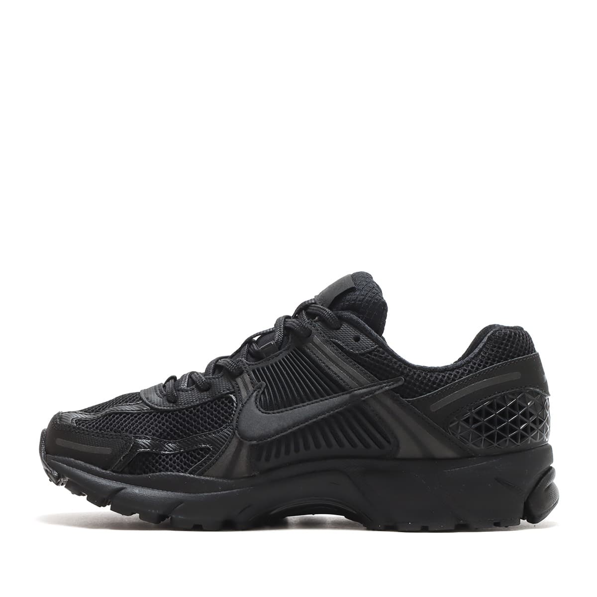 NIKE ZOOM VOMERO 5 BLACK/BLACK（ナイキ ズーム ボメロ 5-ブラック
