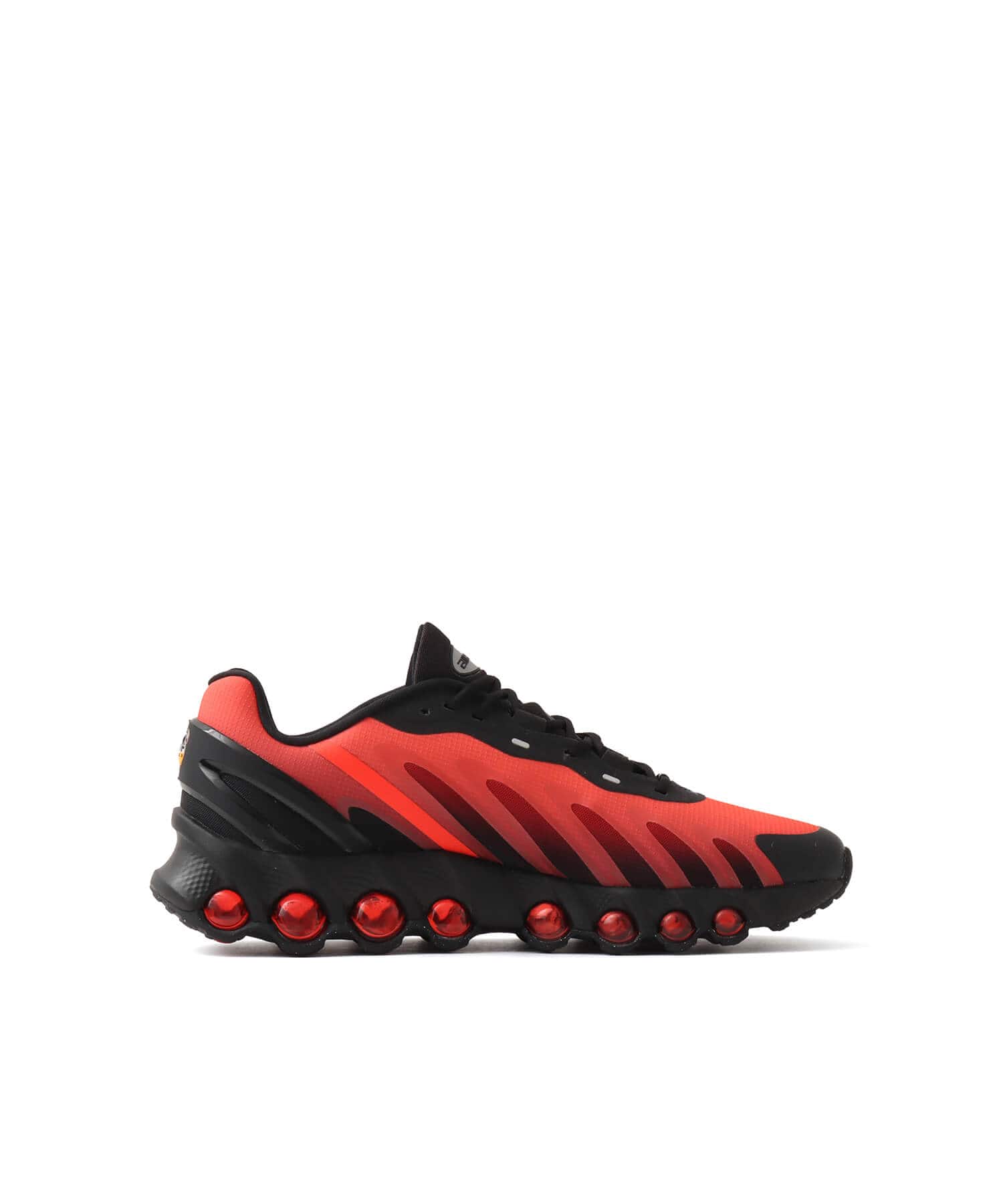 NIKE AIR MAX DN8 BLACK/BLACK-GYM RED-BRIGHT CRIMSON（ナイキ エア
