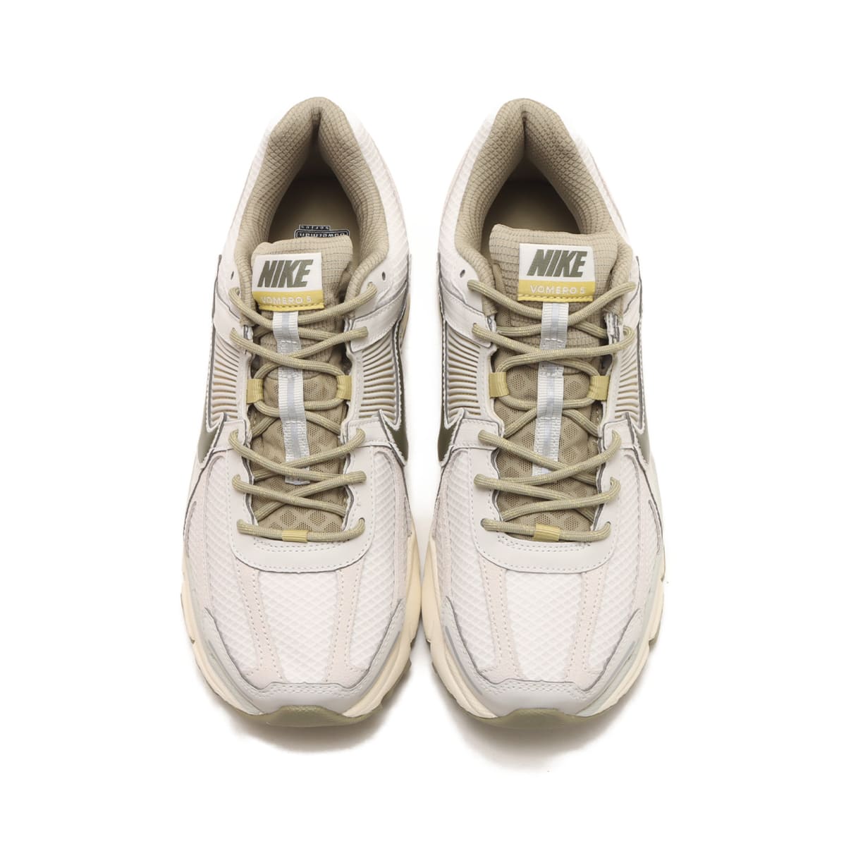 NIKE ZOOM VOMERO 5 LIGHT BONE/MEDIUM OLIVE-NEUTRAL OLIVE（ナイキ