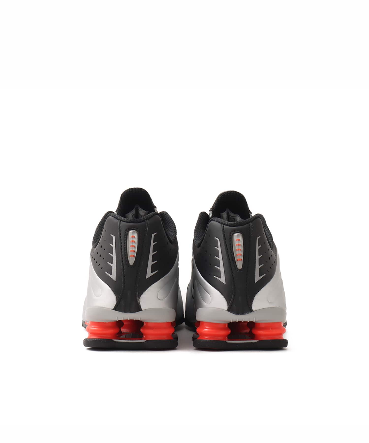 NIKE SHOX R4 METALLIC SILVER/METALLIC SILVER-BLACK（ナイキ