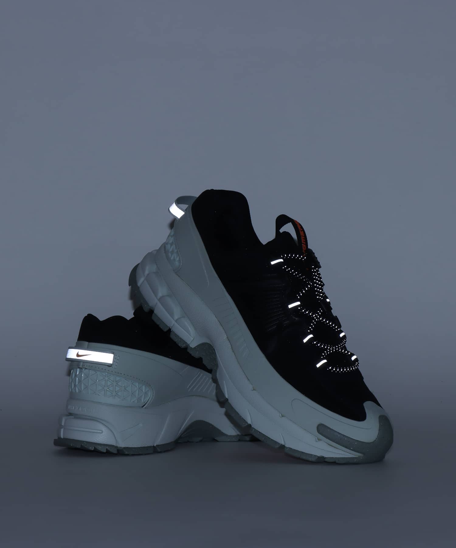 NIKE ZOOM VOMERO ROAM BLACK/BLACK-LIGHT SILVER-JADE HORIZON