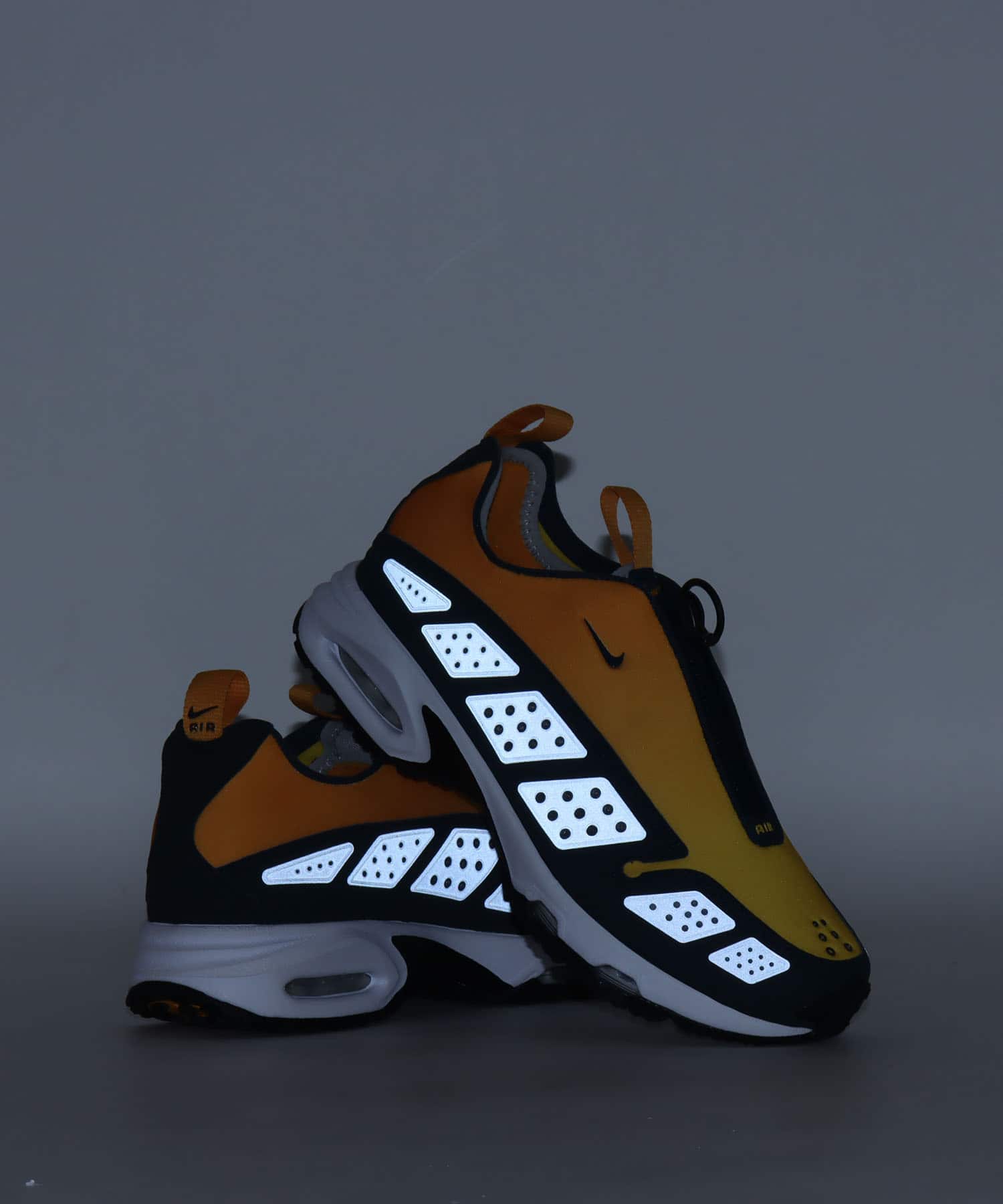 NIKE W AIR MAX SNDR CANYON GOLD/DEEP OCEAN-LT SMOKE GREY （ナイキ