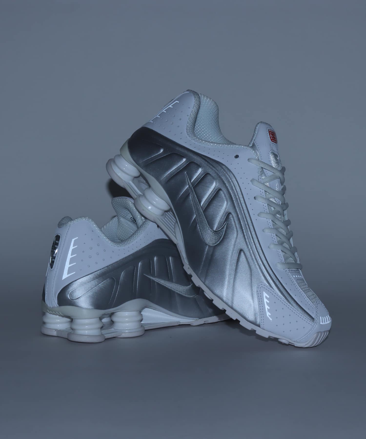 NIKE SHOX R4 WHITE/METALLIC SILVER-WHITE（ナイキ ショックス R4