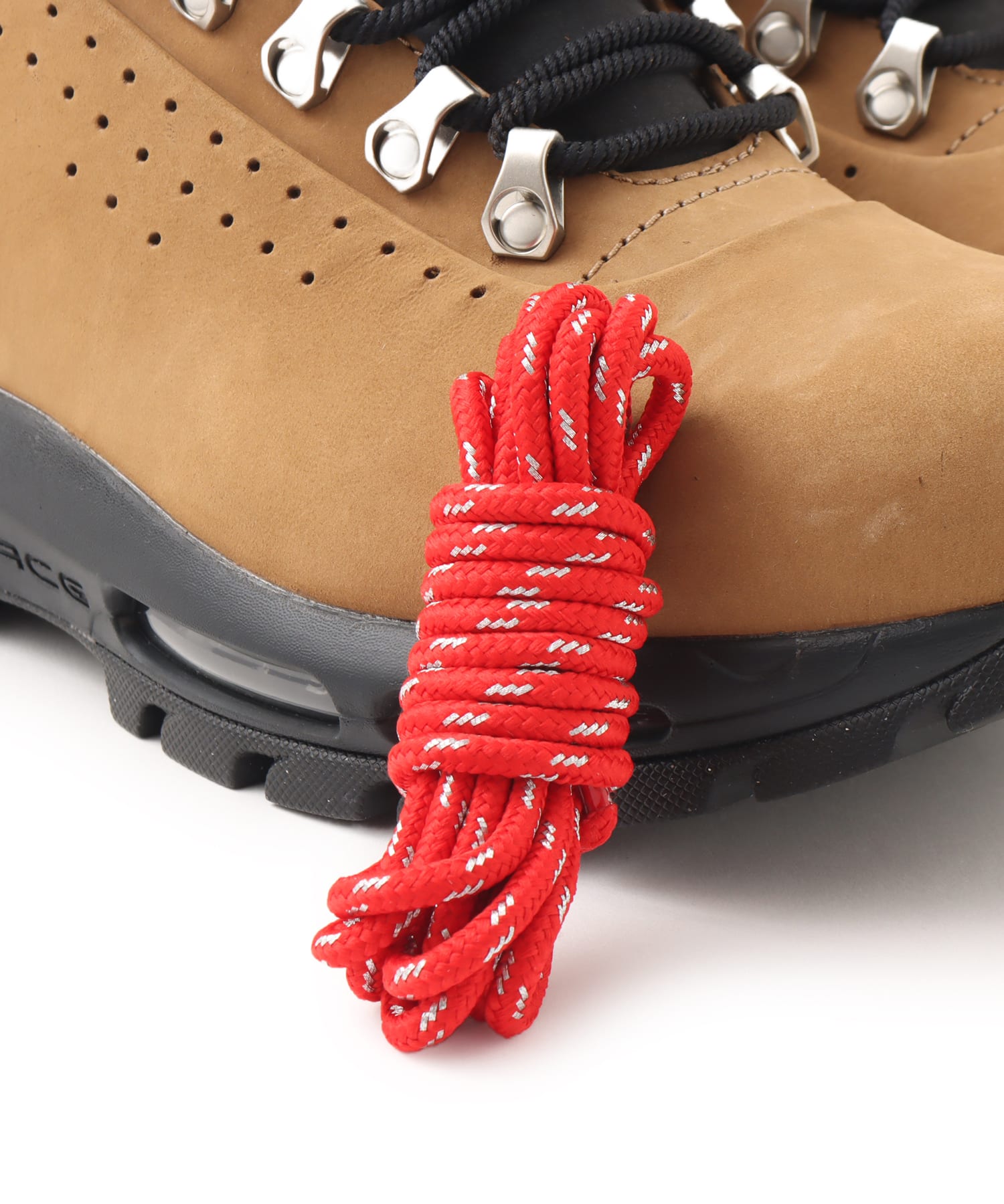 NIKE AIR MAX GOADOME LOW SP TAUPE/UNIVERSITY RED-BLACK（ナイキ