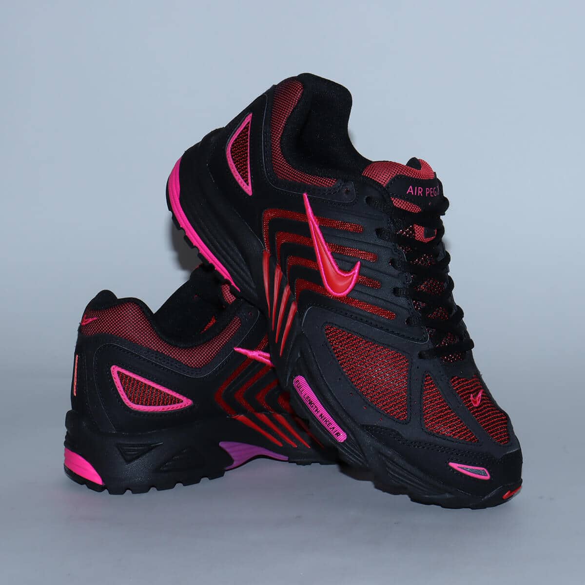 NIKE AIR PEG 2K5 BLACK/FIRE RED-FIERCE PINK（ナイキ エア PEG 2K5