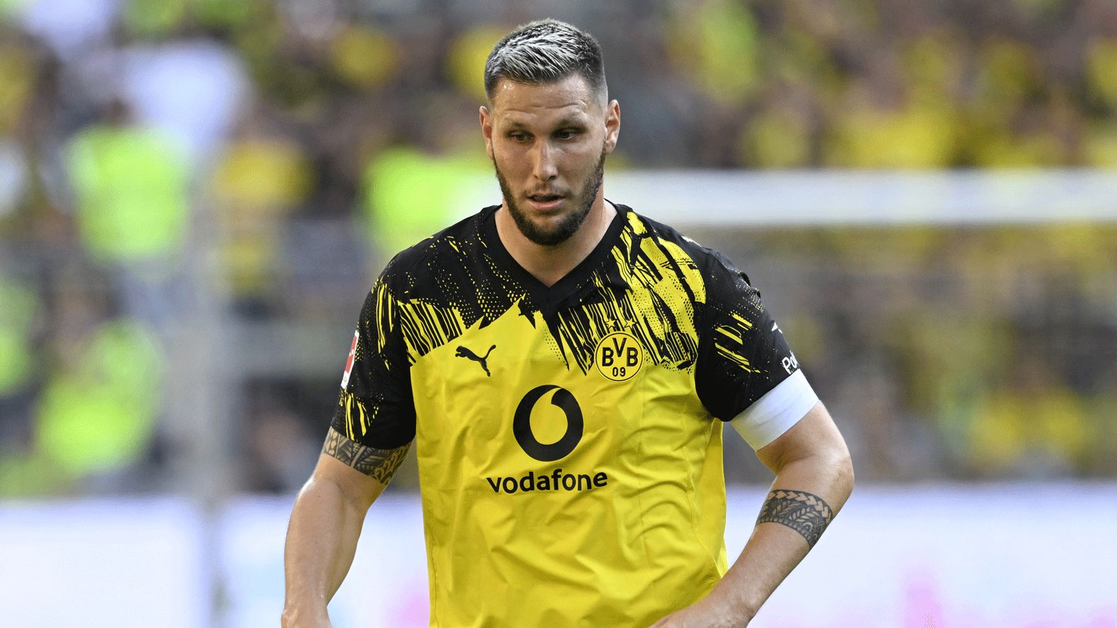 18 19 バイエルン ホーム ハビ マルティネス ドルトムント戦実使用 18