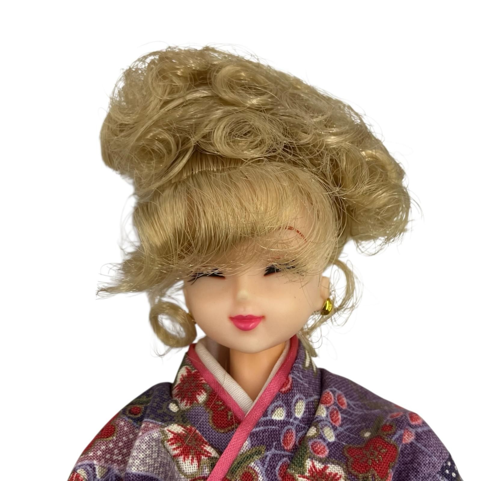 186001 ジェニーちゃん ドール 着物 振袖 紫 花柄 金帯 - メルカリ