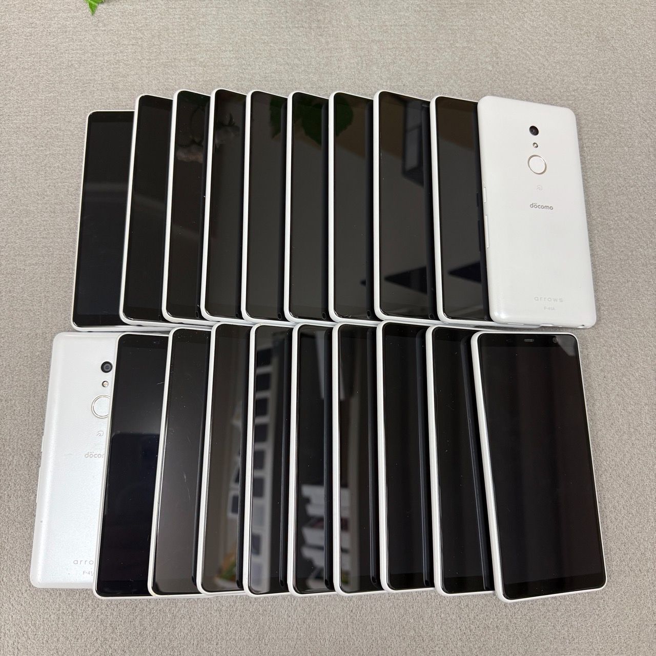 tocchiさん専用docomo F-41A arrows Be4 20台セット 報道発表資料