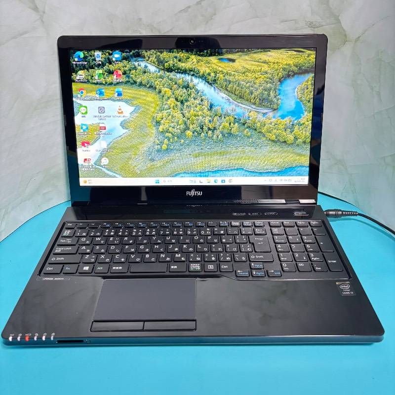 動作良好◎【オフィス付】メモリ8GB☆爆速SSD搭載☆動作良好◎富士通