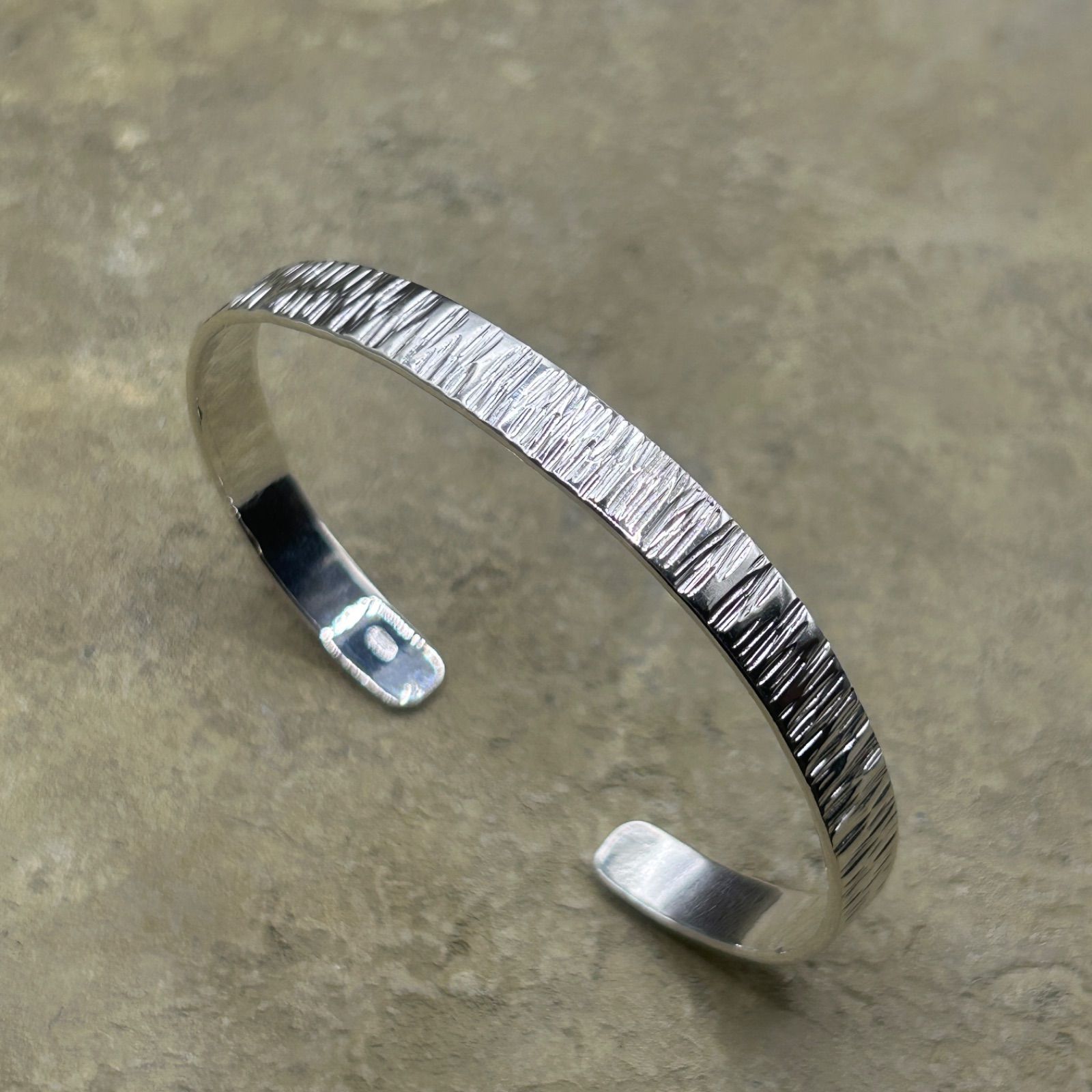 シルバー925 Sterling 平打ちデザインバングル/軽研磨仕上げ/アクセ