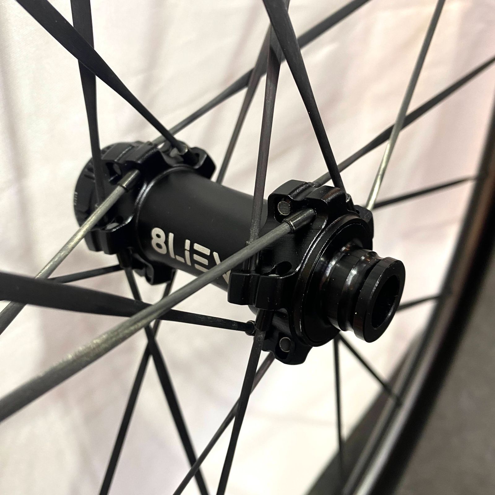 8LIEN（エイリアン）L5 Disc Carbon ホイール前後セット・カーボン