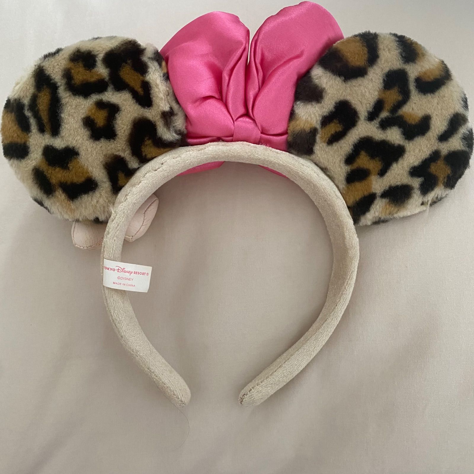 即日発送‼️】ヒョウ柄 ミニーカチューシャ - メルカリ