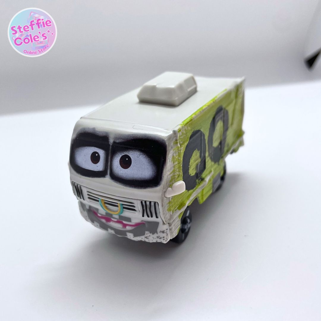 カーズ3 クロスロードCars3 マテル ミニカー アーヴィー ドクター