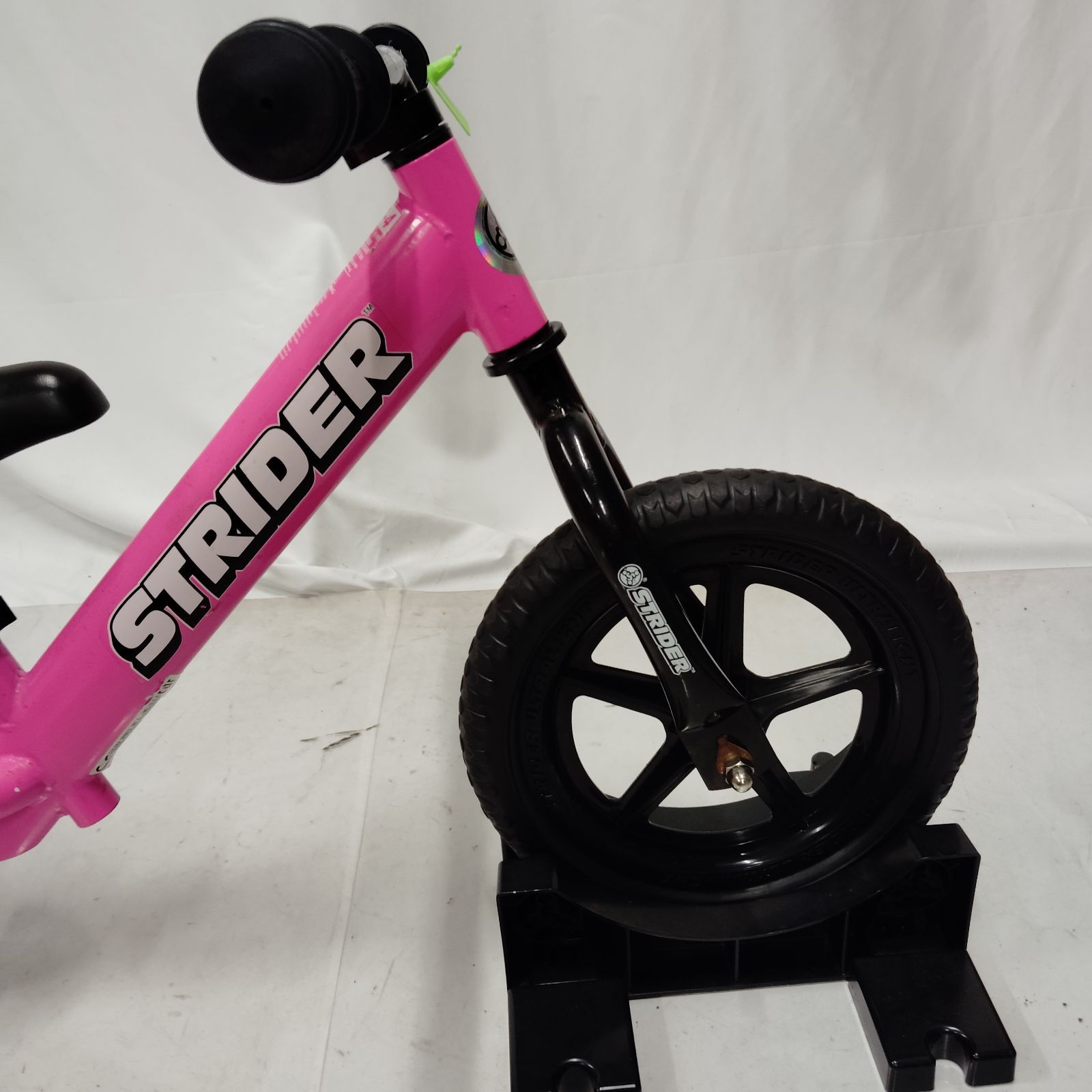 ストライダー プロSTRIDER バランスバイク シルバー ピンク