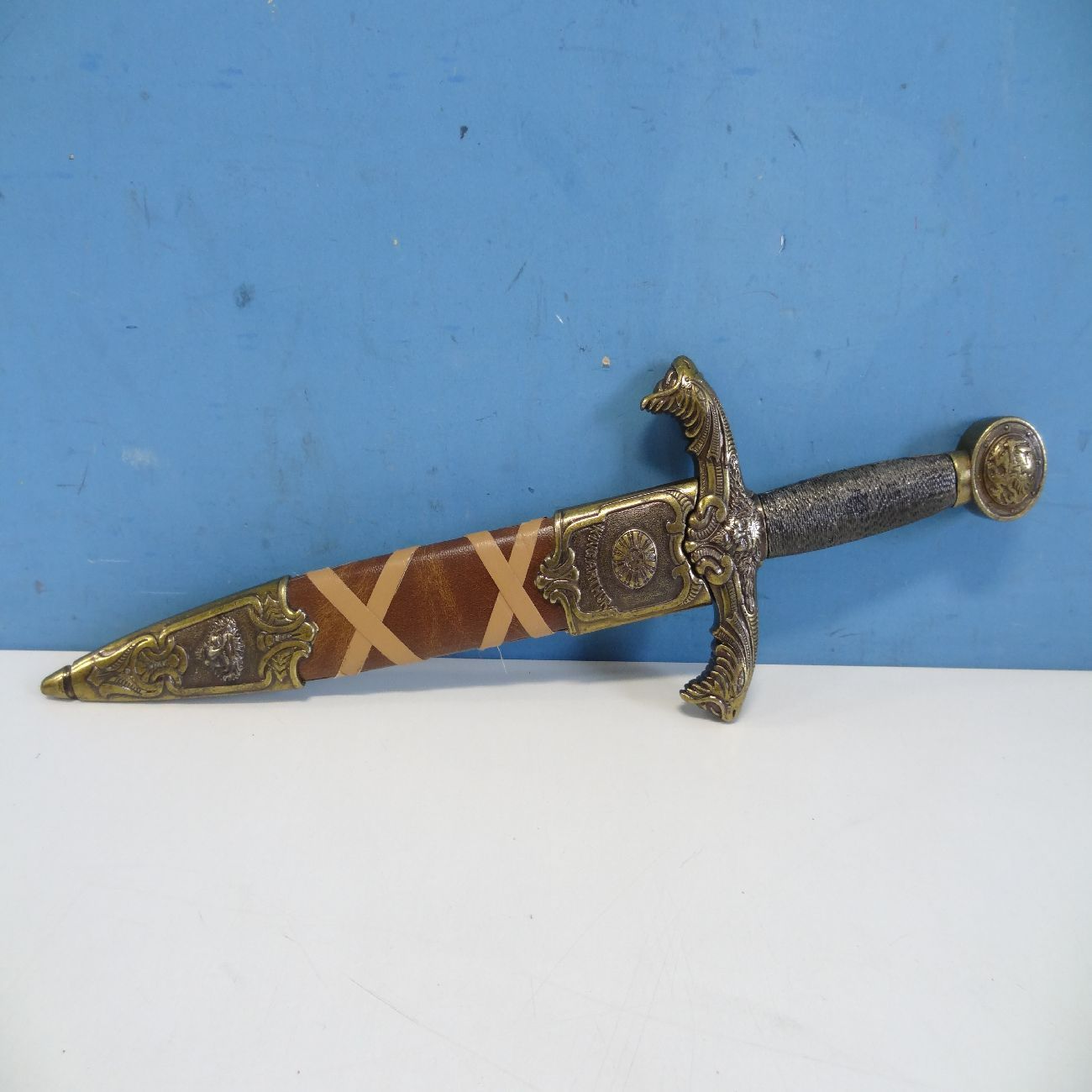 アーサー王 エクスカリバー 模造刀 西洋剣レプリカ 短剣 金属製 900g