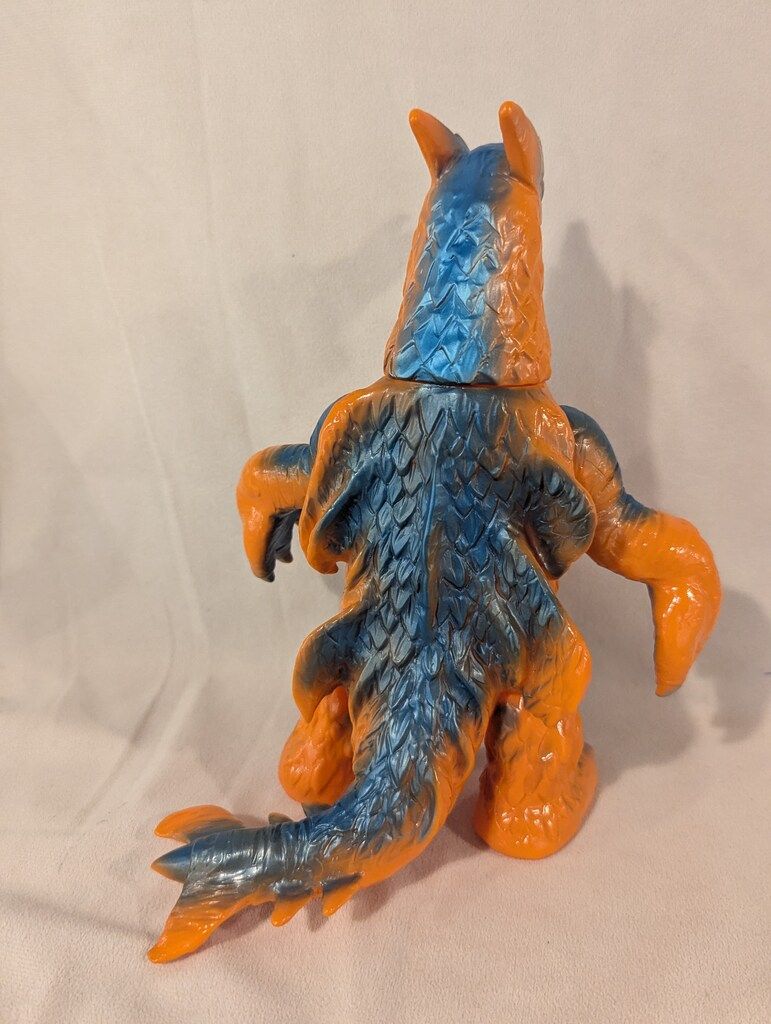 B-CLUB ブルマァク復刻版怪獣シリーズ ウルトラマンA ガラン オレンジ