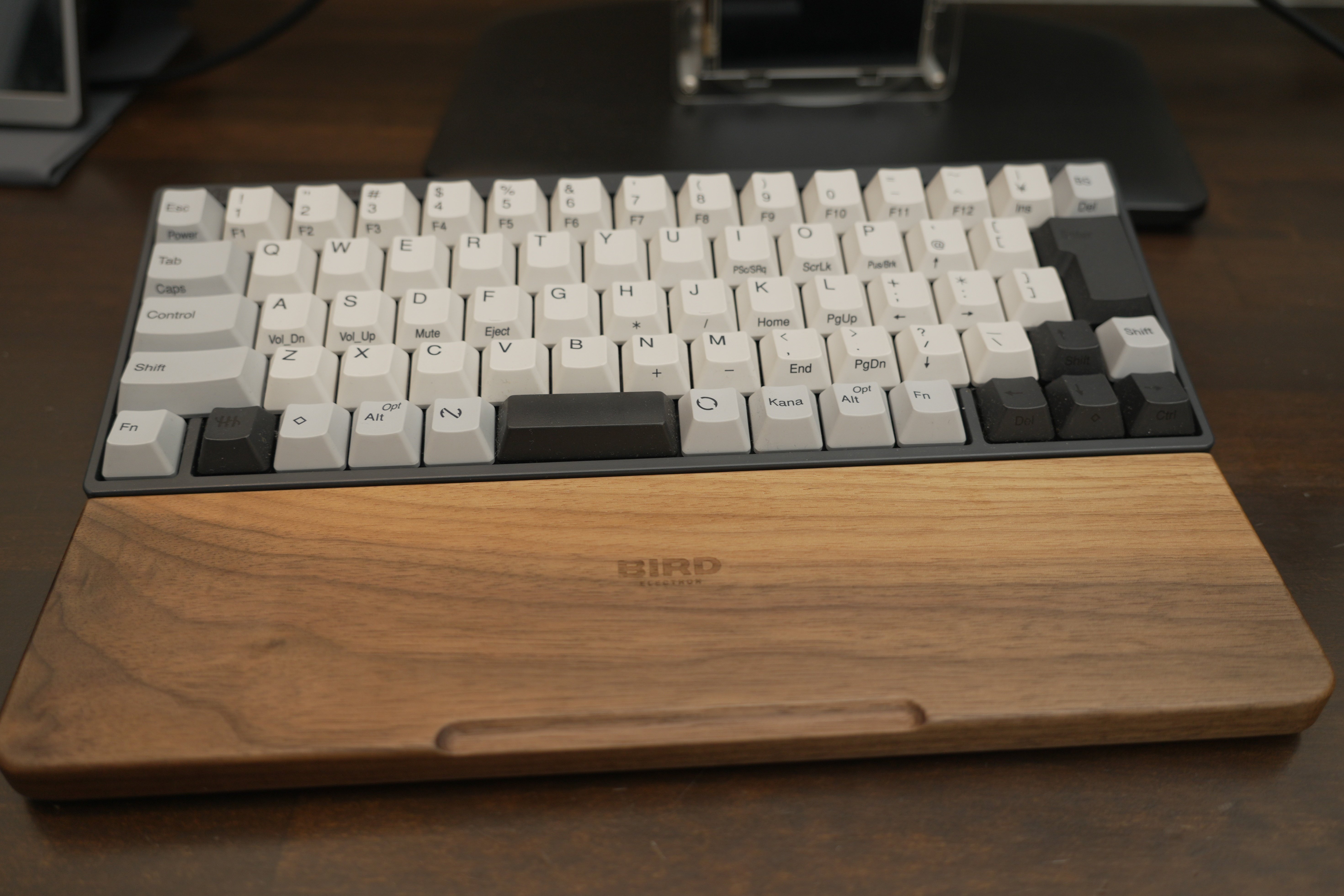 レビュー】HHKB バード電子 ウッドパームレスト｜物欲名古屋人