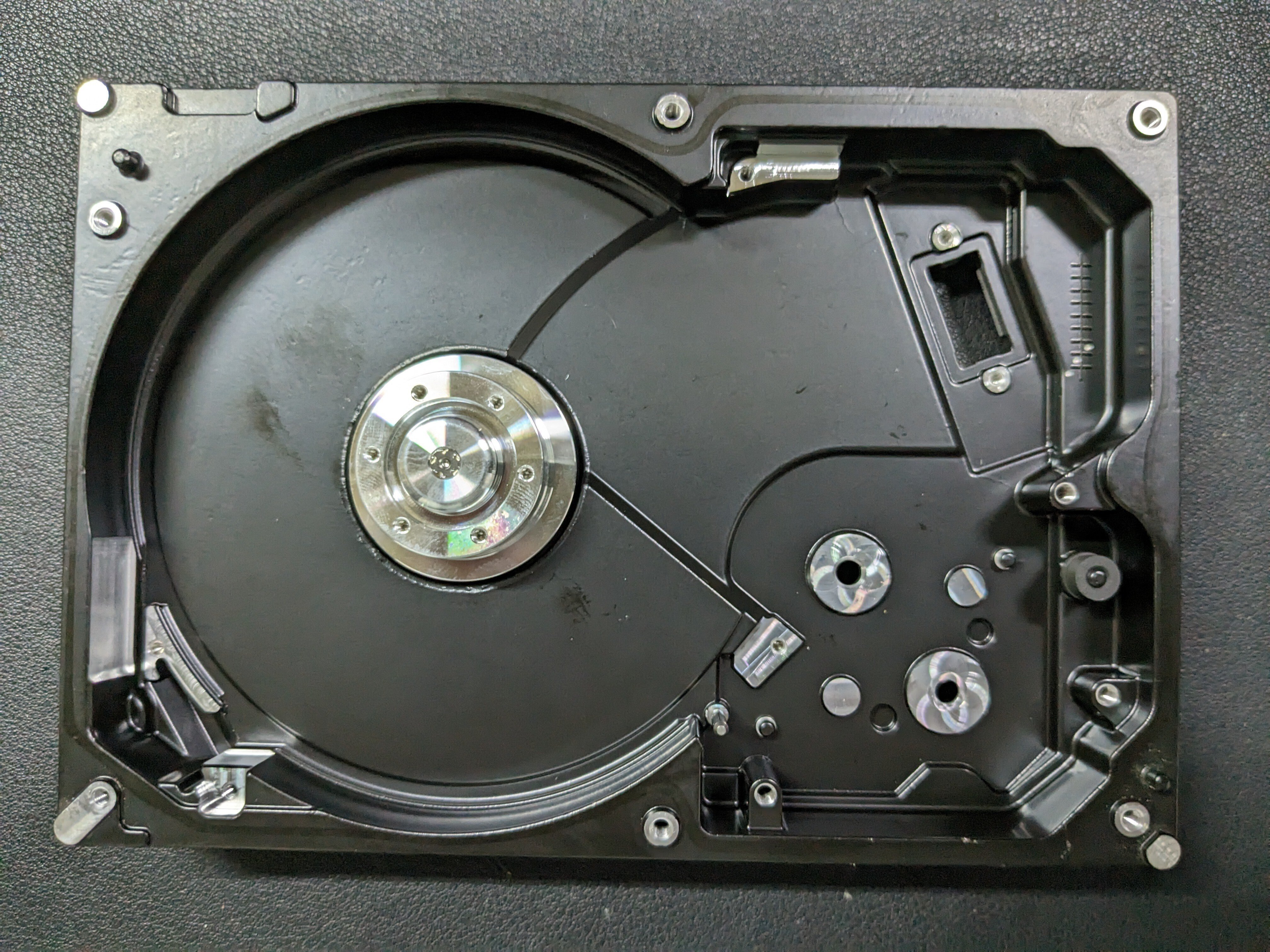 ハードディスクの分解(その6)｜kzn