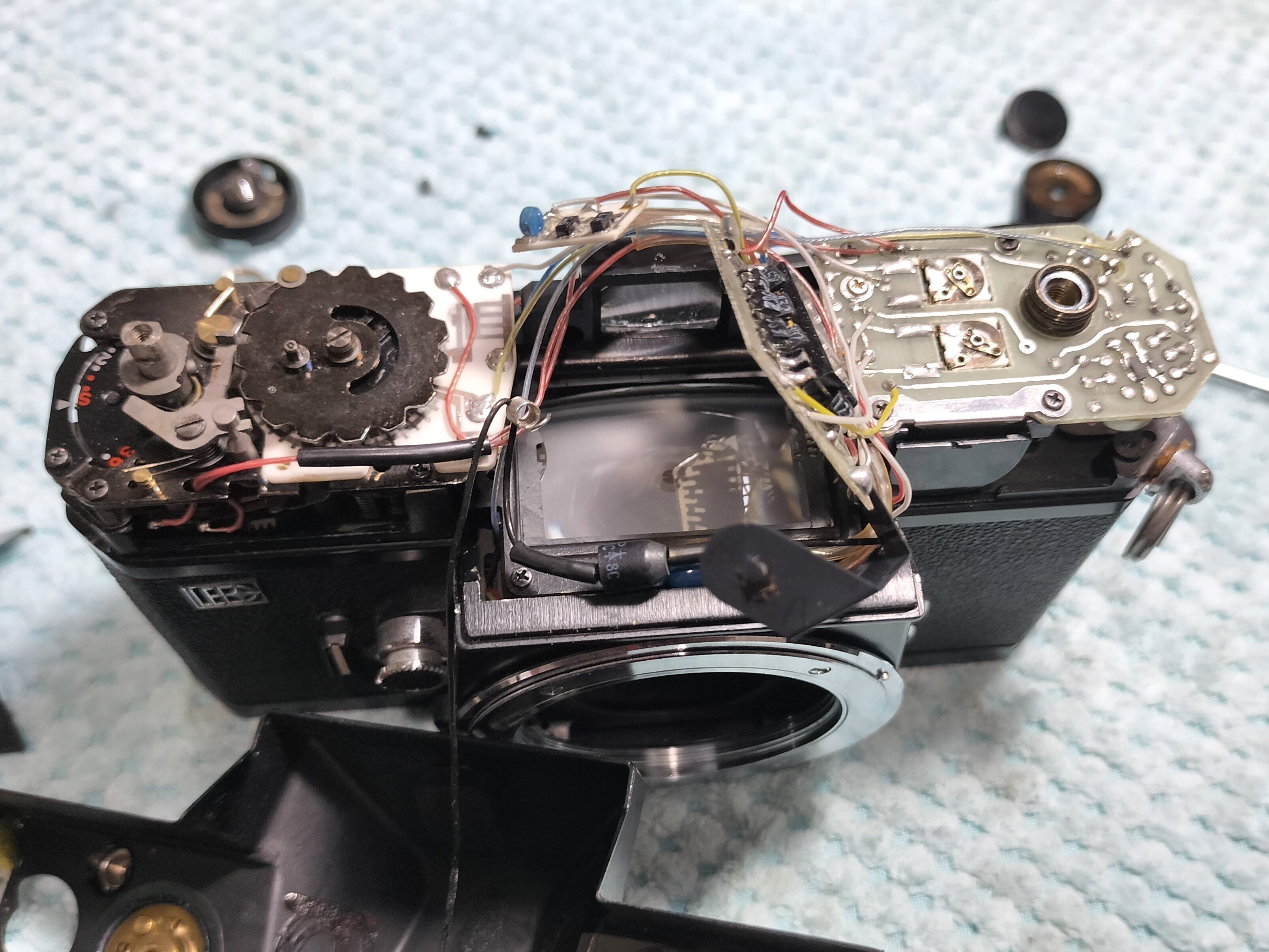 FUJICA ST801の分解｜フィルムカメラ修理のアクアカメラ