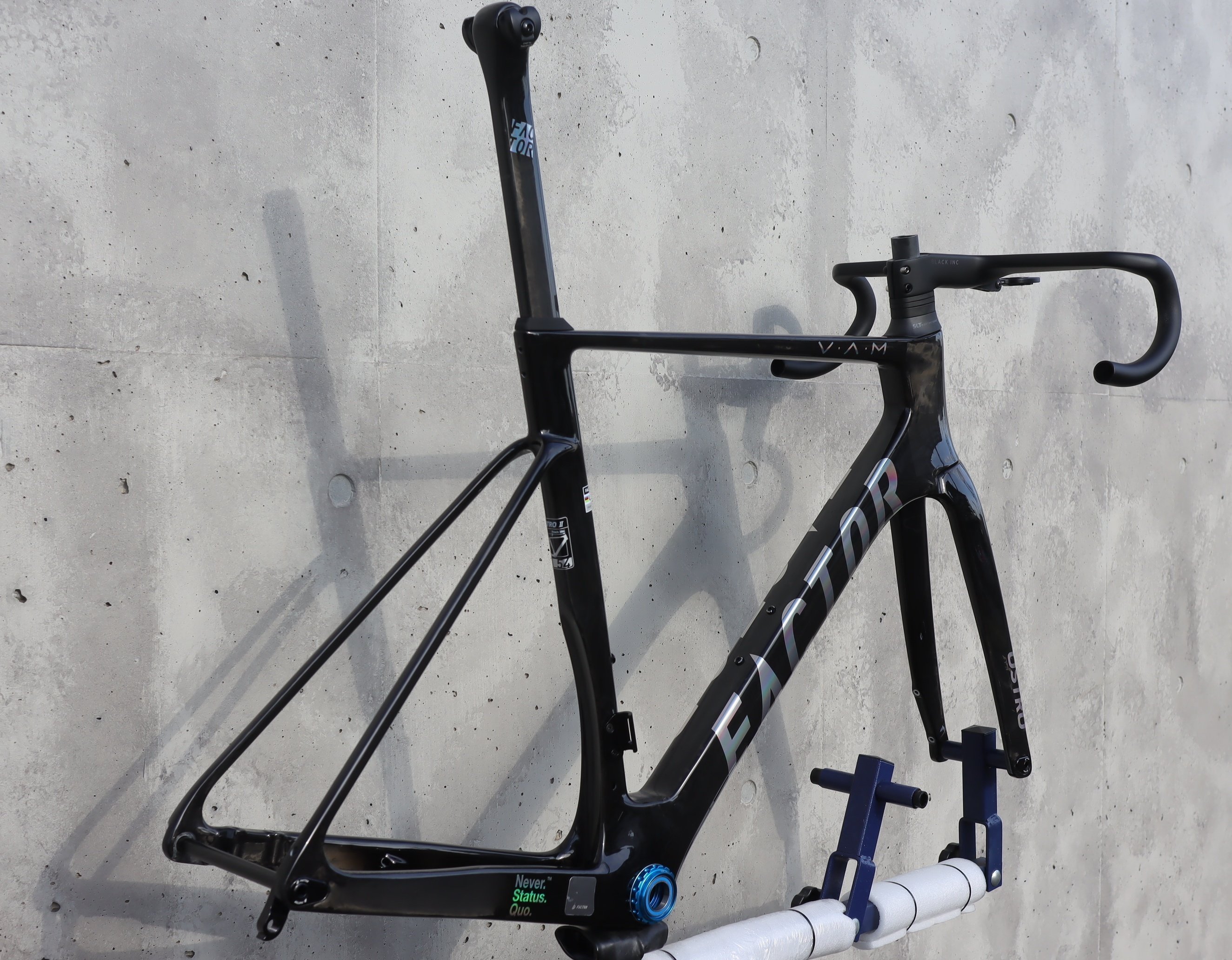 FACTOR OSTRO VAM 2.0フレームセット 25%OFF！！店頭在庫限定