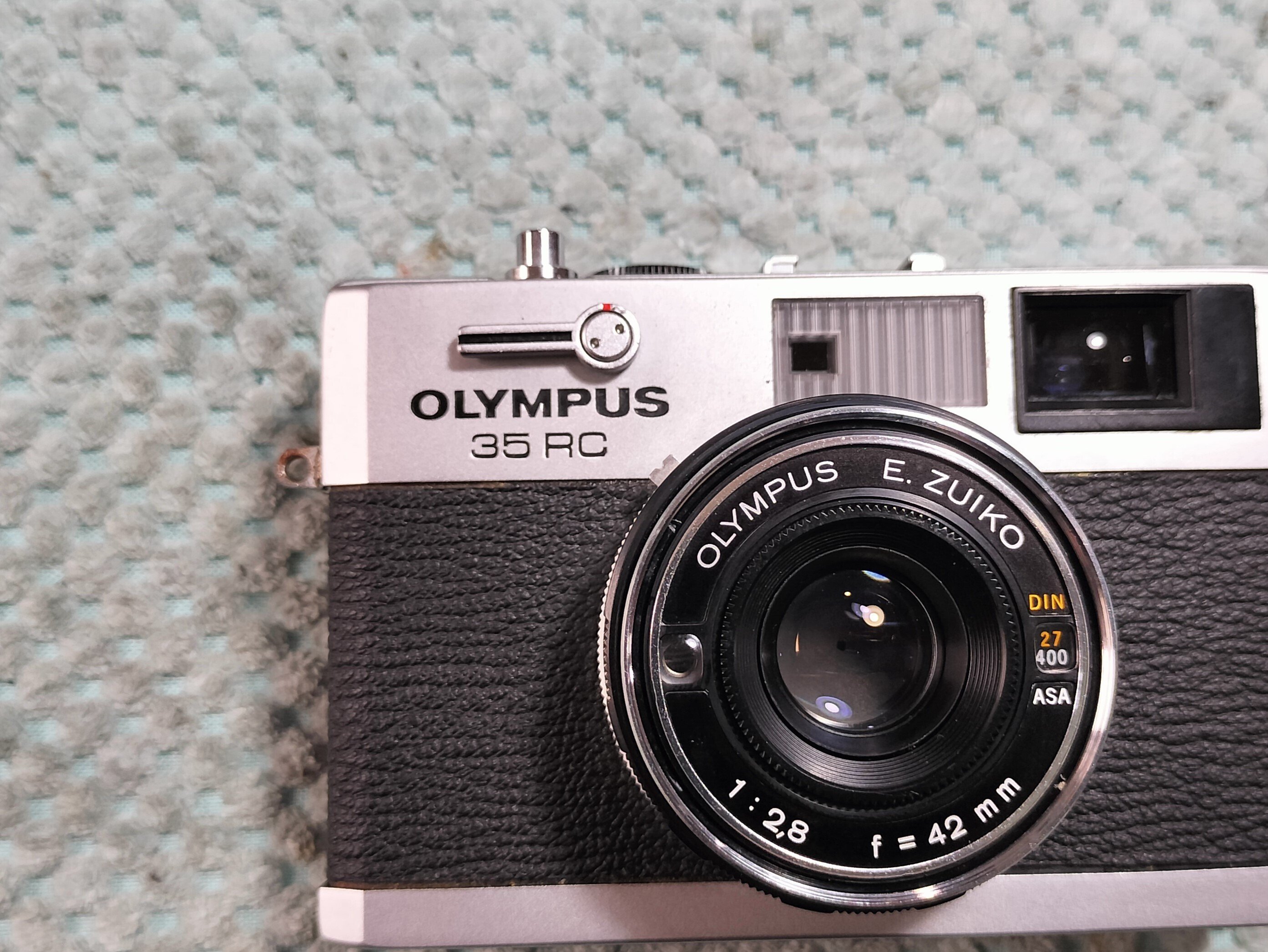 Olympus 35RCの分解｜フィルムカメラ修理のアクアカメラ