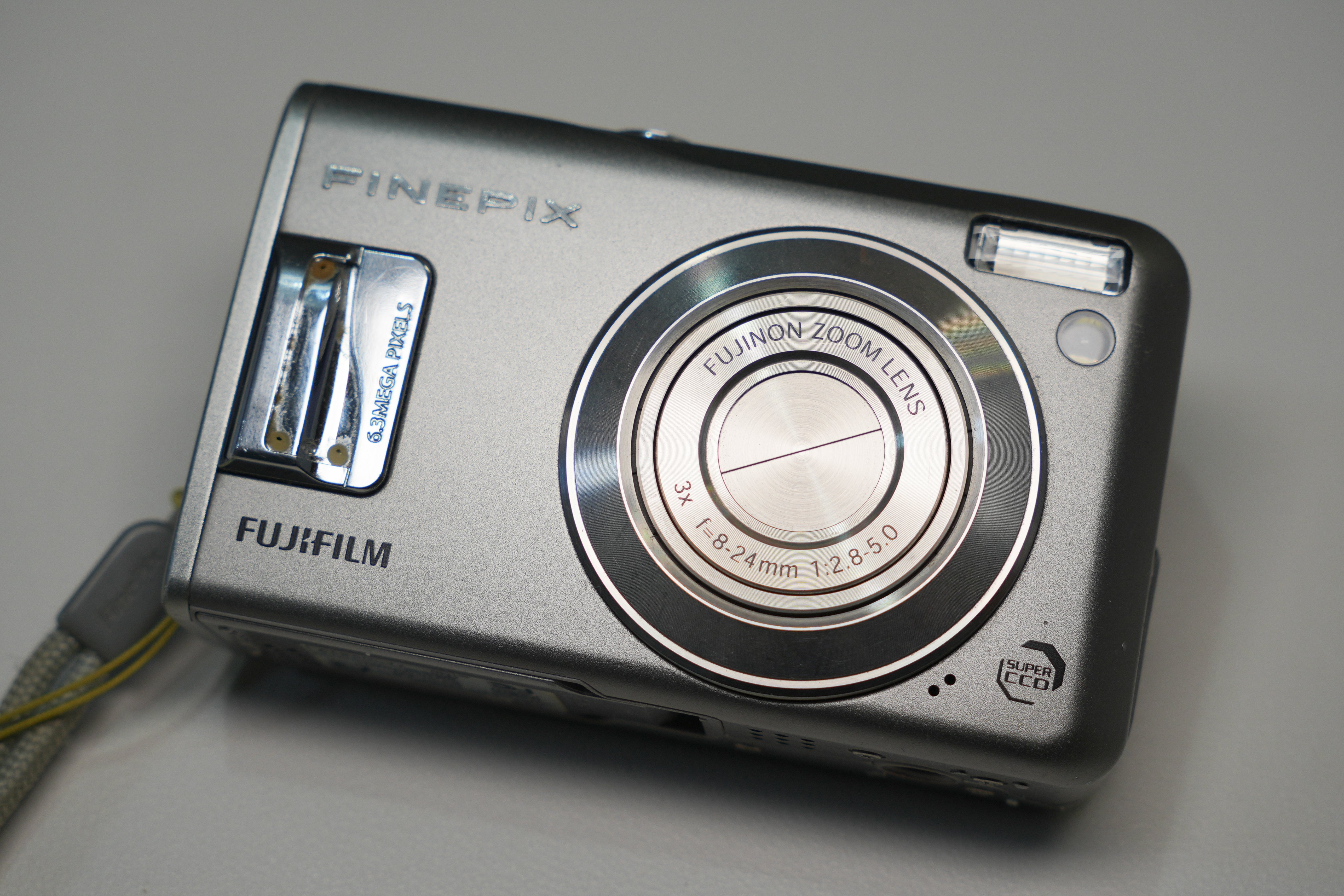 レビュー】ずっといいカメラ。富士フイルム FinePix F31fd｜物欲名古屋