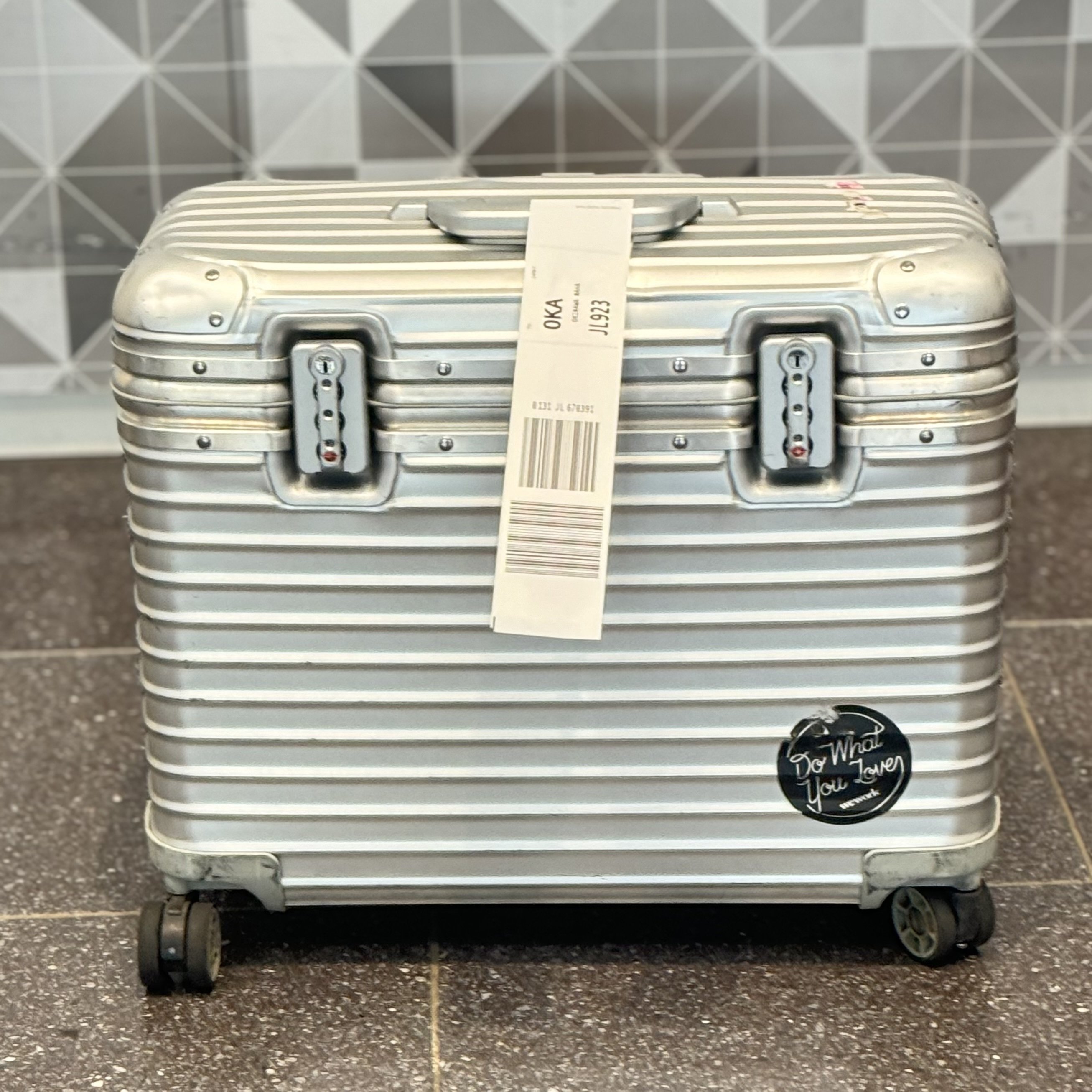 レビュー】使い勝手抜群！リモワ「パイロット」—所有欲も満たす万能