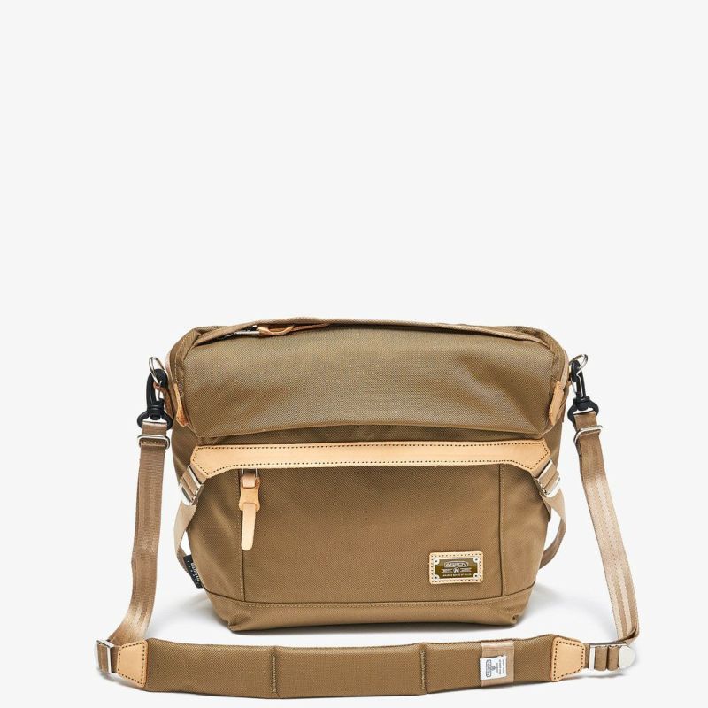 EXCLUSIVE BALLISTIC NYLON MESSENGER BAG/KHAKIエクスクルーシブバリ