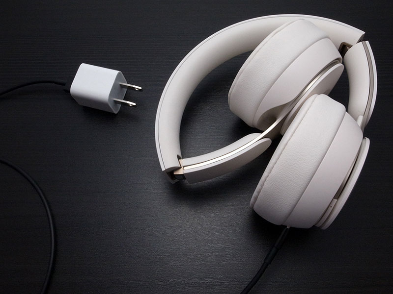 レビュー】Beats Solo Pro Wirelessノイズキャンセリングヘッドフォン