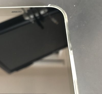 iPhone 12の画面にかすり傷、その原因は……: EeePCの軌跡