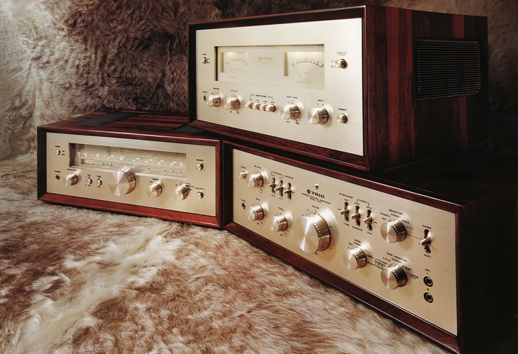 ラジオ・コンポ TRIO FM Stereo Tuner model 700 ラジオ・コンポ TRIO