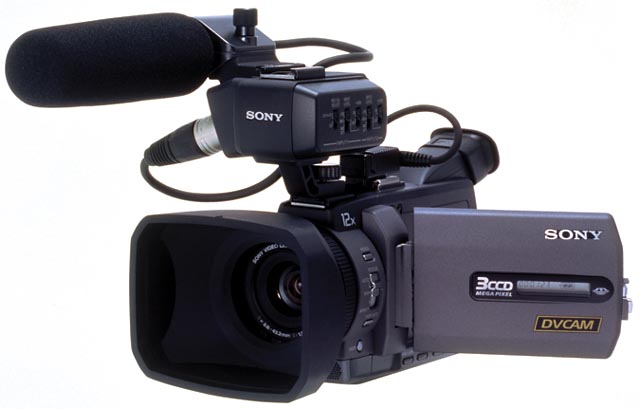 ソニー、DV記録にも対応した107万画素DVCAMカムコーダ