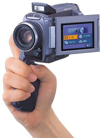 ソニー、MICROMV規格第2弾のビデオカメラ「DCR-IP55」