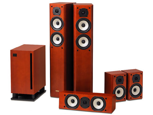 オンキヨー、突き板仕上げのホームシアター向けスピーカー