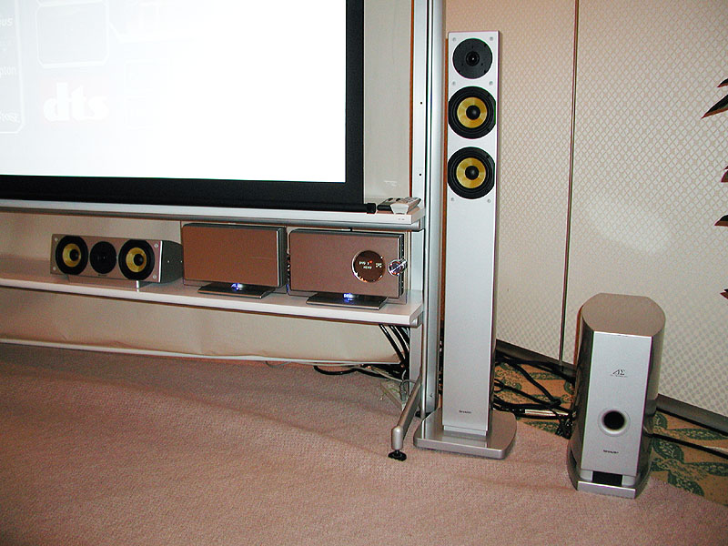 シャープ、SACD/DVDプレーヤー内蔵の1ビットデジタルシアターシステム