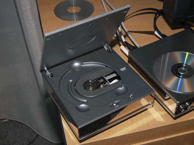 ナカミチ、センターchを独立アンプにしたホームシアターシステム