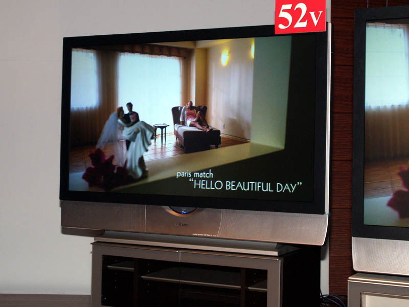 ビクター、61/52V型リアプロテレビ「ビッグ スクリーンエグゼ」