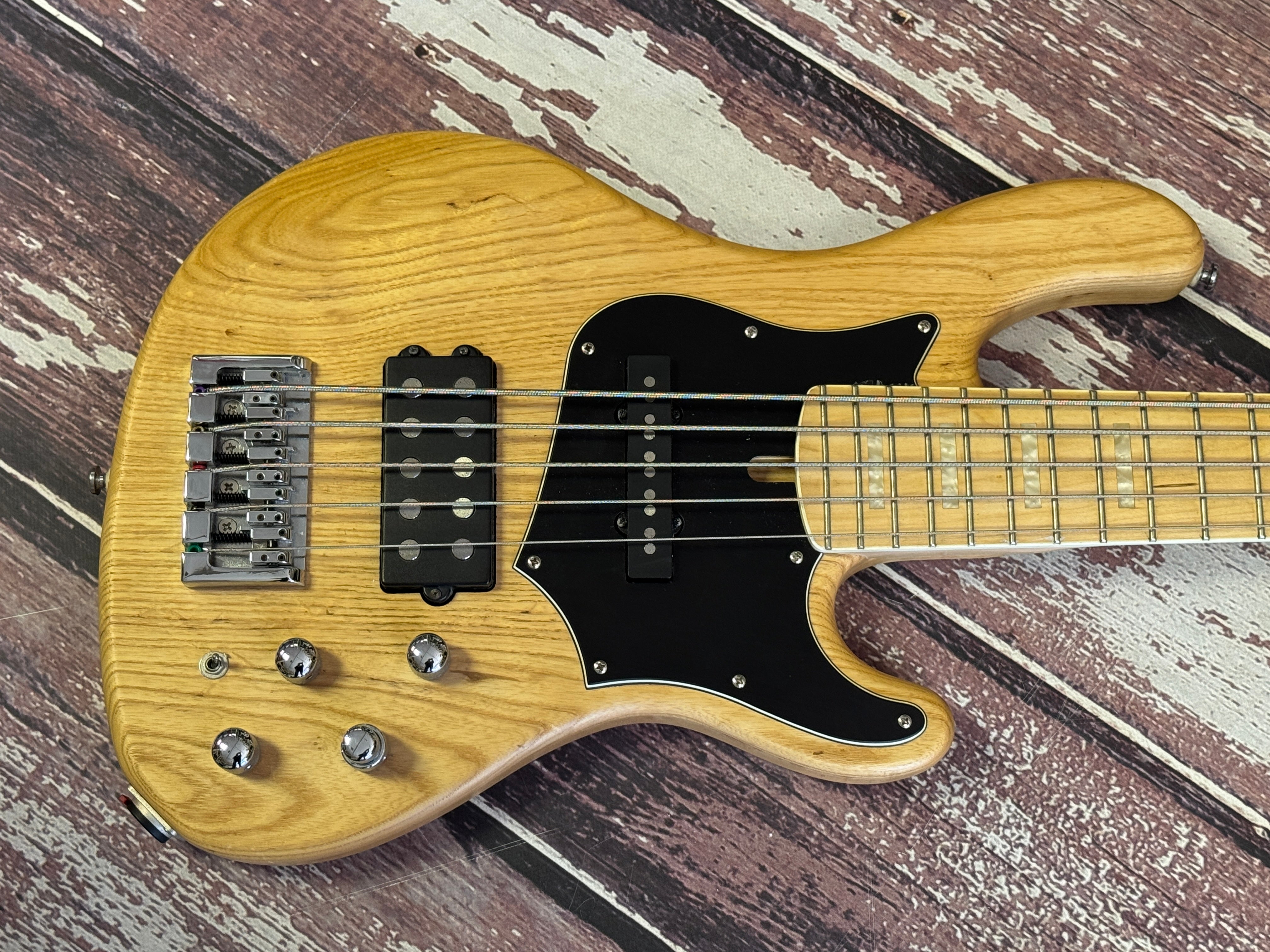 Cort GB-75 Active 5 string bass – Badlands Guitars Limited