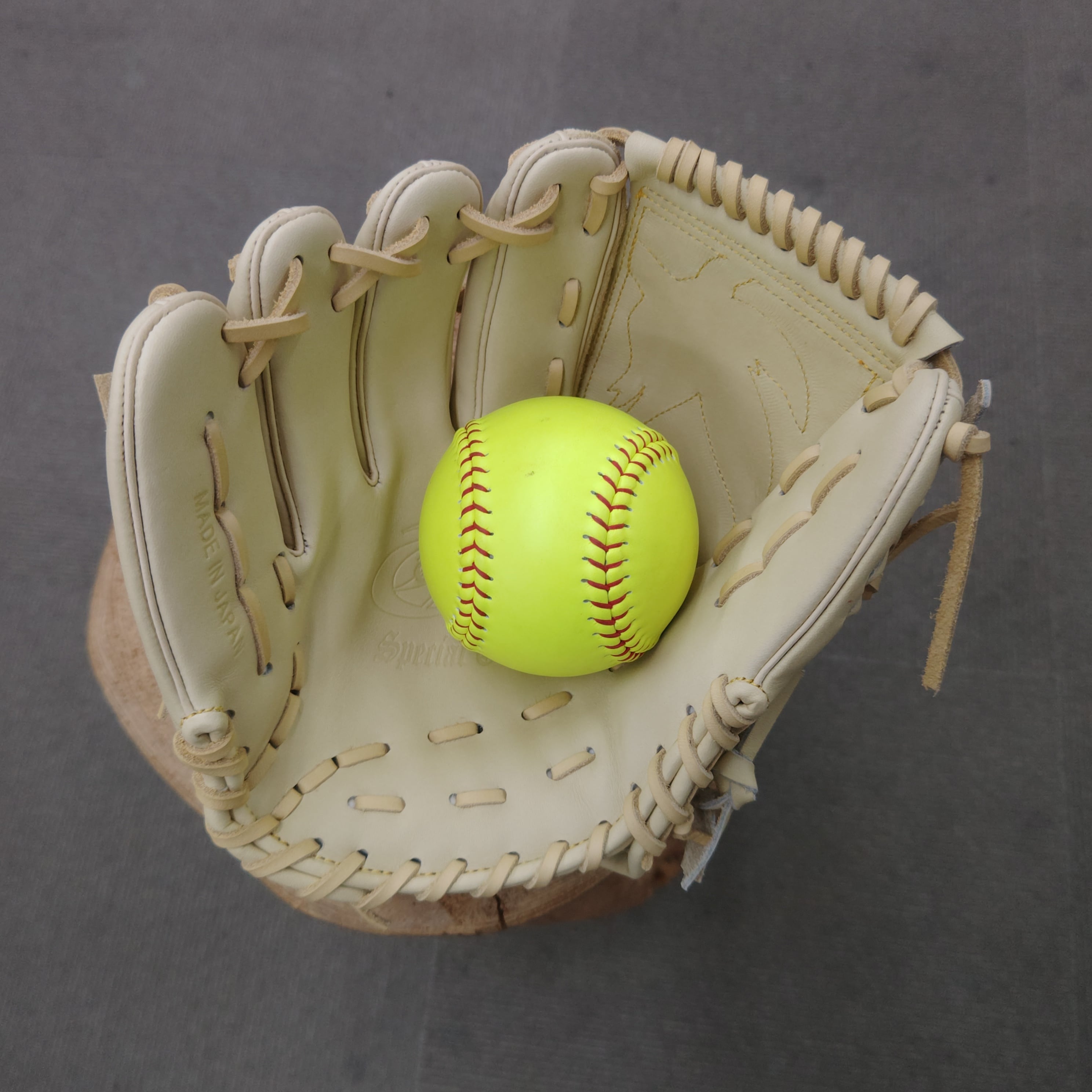 Treasure トレジャー 投手用特化型特殊重心グローブ 肩甲骨 股関節