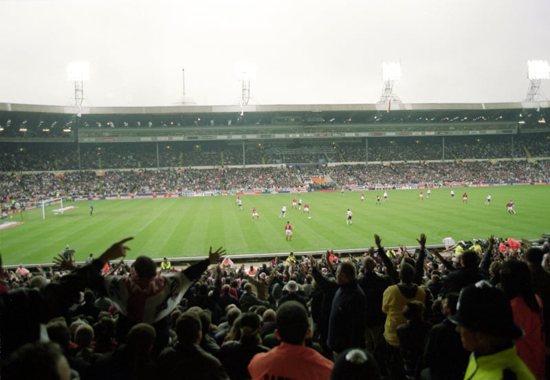 旧ウェンブリースタジアム 公式メモリアルグッズ キーリング（実物