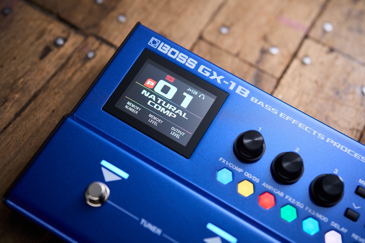 BOSS、ベース用マルチ・エフェクター「GX-1B」を発表。高品位な