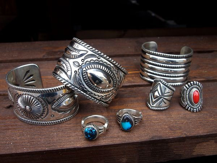 シルバーバングル インディアンジュエリー ナバホ 作家刻印なし