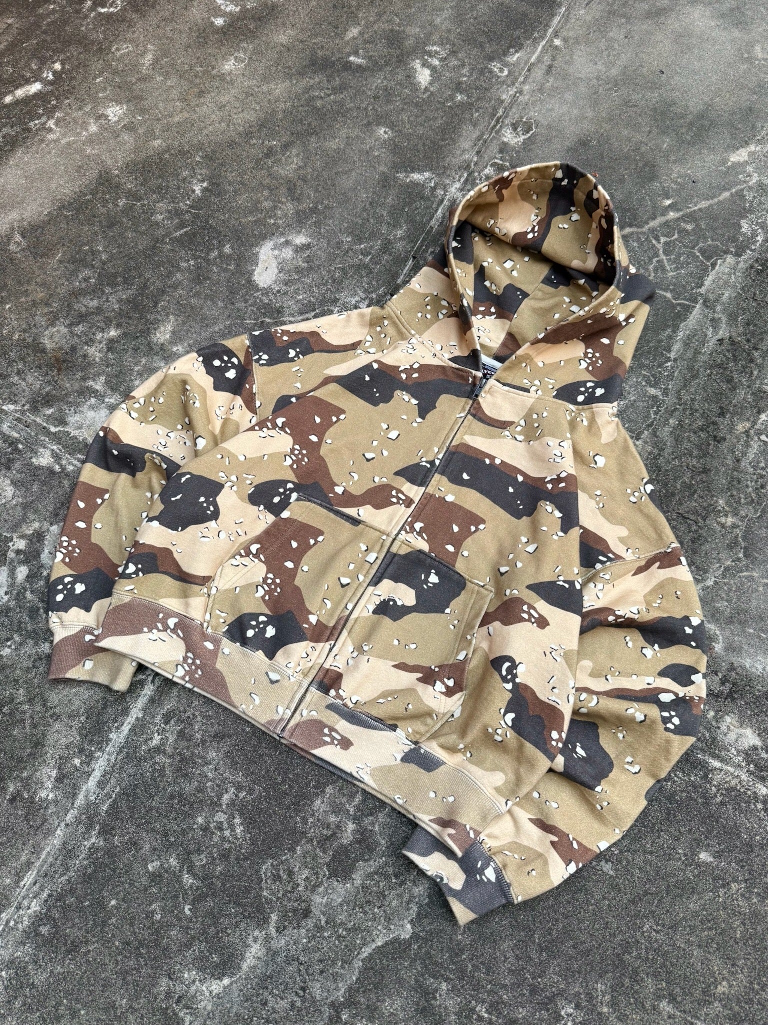 Sun-Faded Zip Hoodie – BELVET